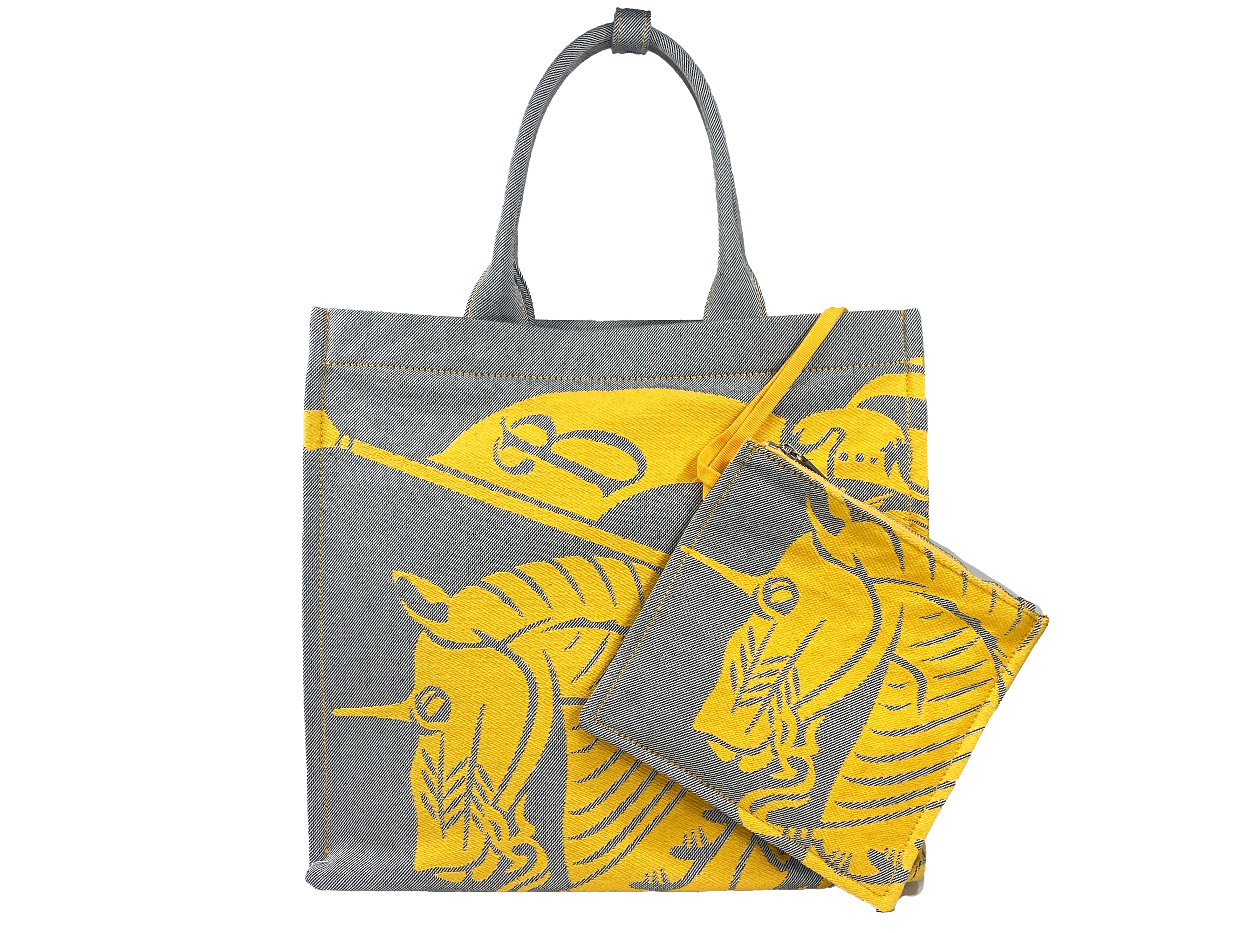 トートバッグ BURBERRY Embroidered Canvas Crossbred Bag Burberry Embroidered canvas shopping bag | The Fashion Square