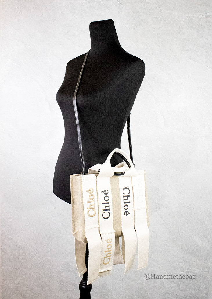 トートバッグ CHLOE SAND FABRIC MEDIUM CHLOE CARRY SHOPPING BAG Chloé Chloé Carry Tote Bag In Raffia Effect Fibers | Chloé US