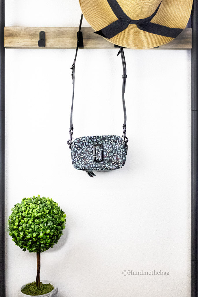 marc jacobs the mini floral snapshot hanging