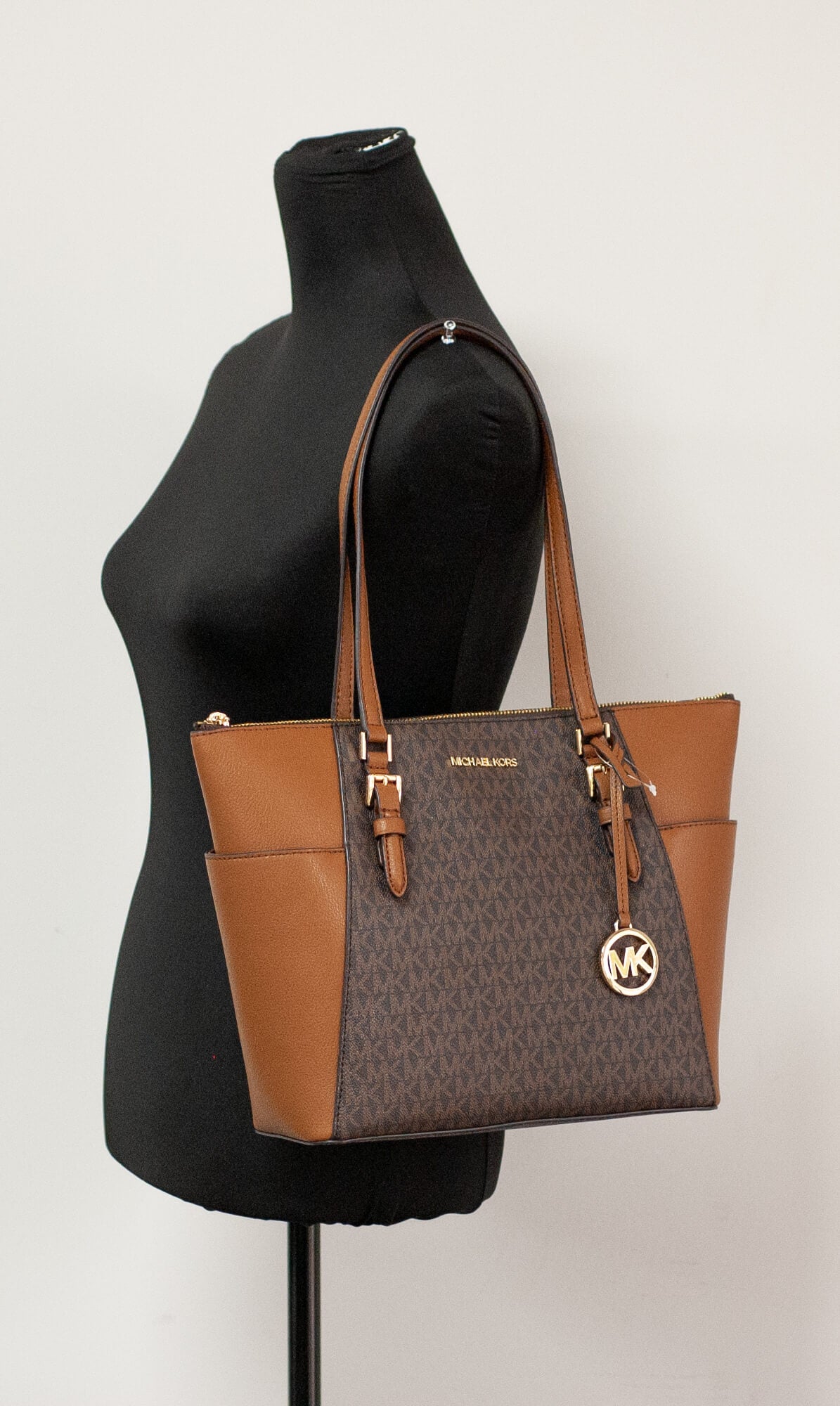 Amazon.com: Michael Kors Voyager East/West Signature Tote Camel One Size :  Clothing, Shoes & Jewelry