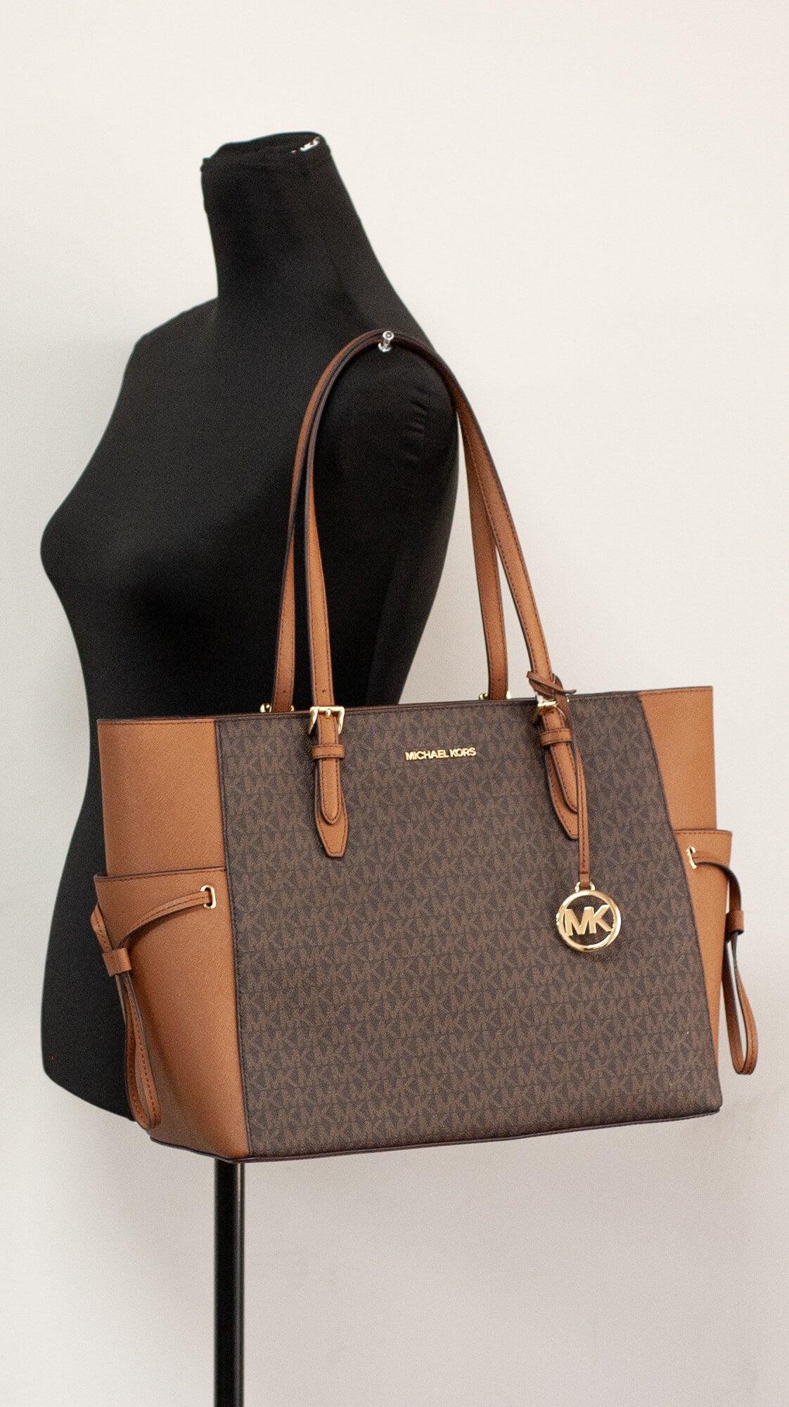 Michael Kors Gilly Large Brown Travel Drawstring Tote