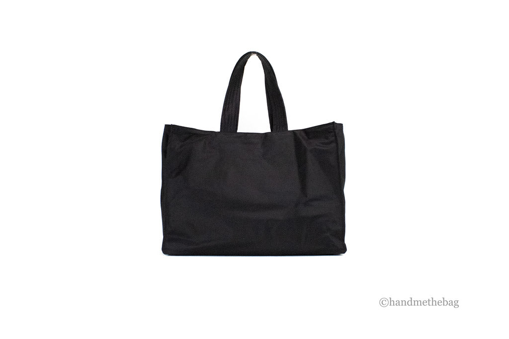 burberry trench black econyl tote back on white background